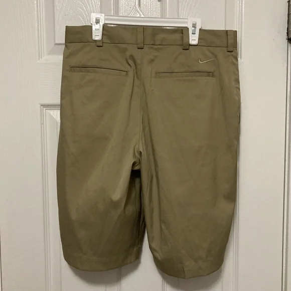 Nike Golf Tour Performance Men's Dry Fit Tan Shorts - Picture 9 of 9